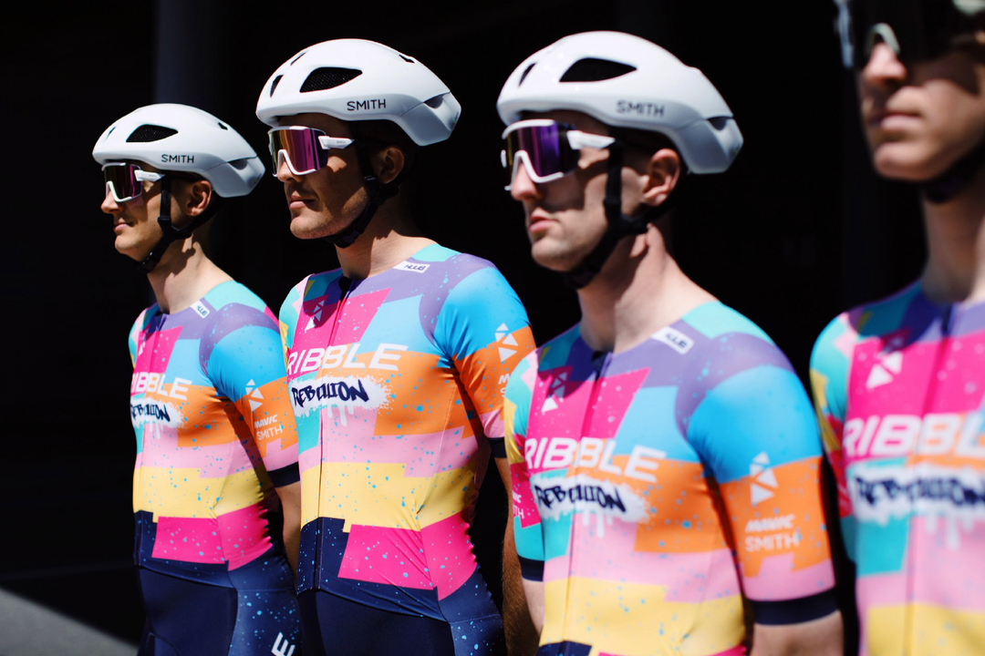 Ribble Partnerschaft mit HUUB zur Einführung von Ribble Rebellion Race Kit in Redlands 